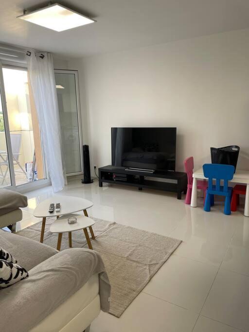 Superbe Appartement En Residence Privee Carcassonne Luaran gambar